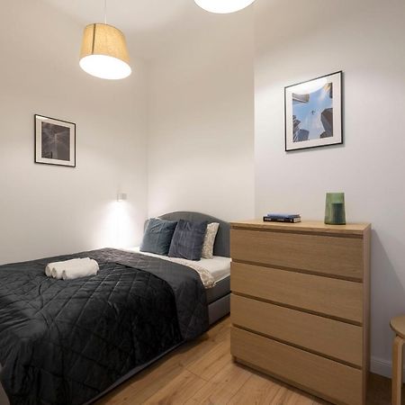 Central Grand Apartment With 5Bedrm 2Bathroom 布达佩斯 外观 照片