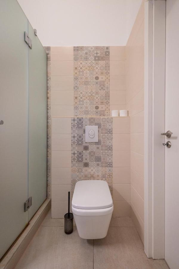 Central Grand Apartment With 5Bedrm 2Bathroom 布达佩斯 外观 照片