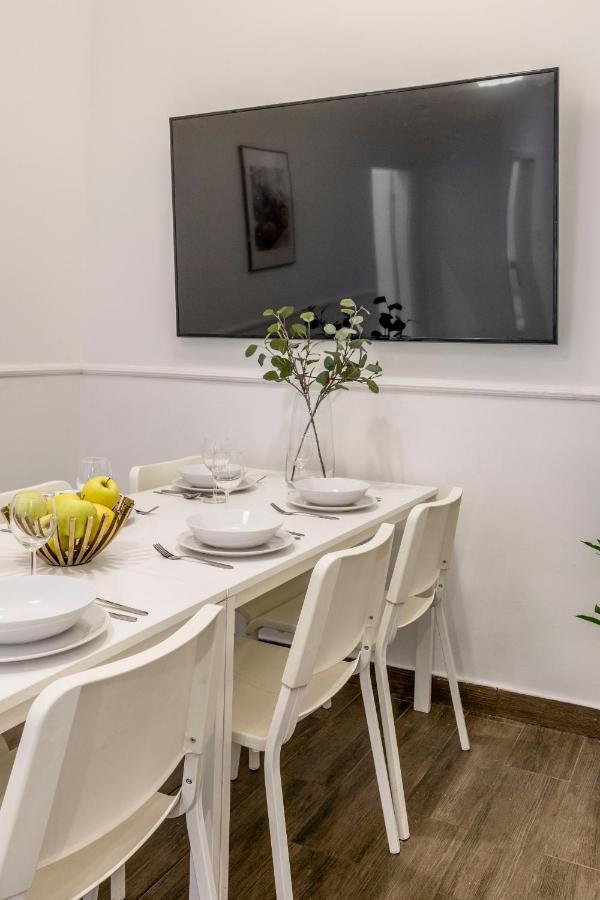 Central Grand Apartment With 5Bedrm 2Bathroom 布达佩斯 外观 照片