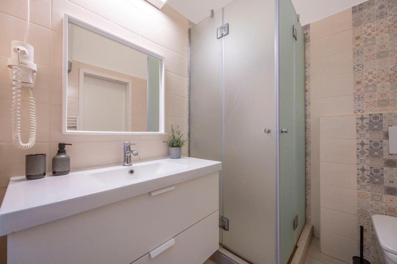Central Grand Apartment With 5Bedrm 2Bathroom 布达佩斯 外观 照片